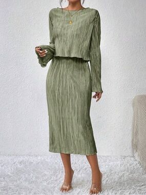 Olive Green Pleated Midi Dress Two-Piece Set